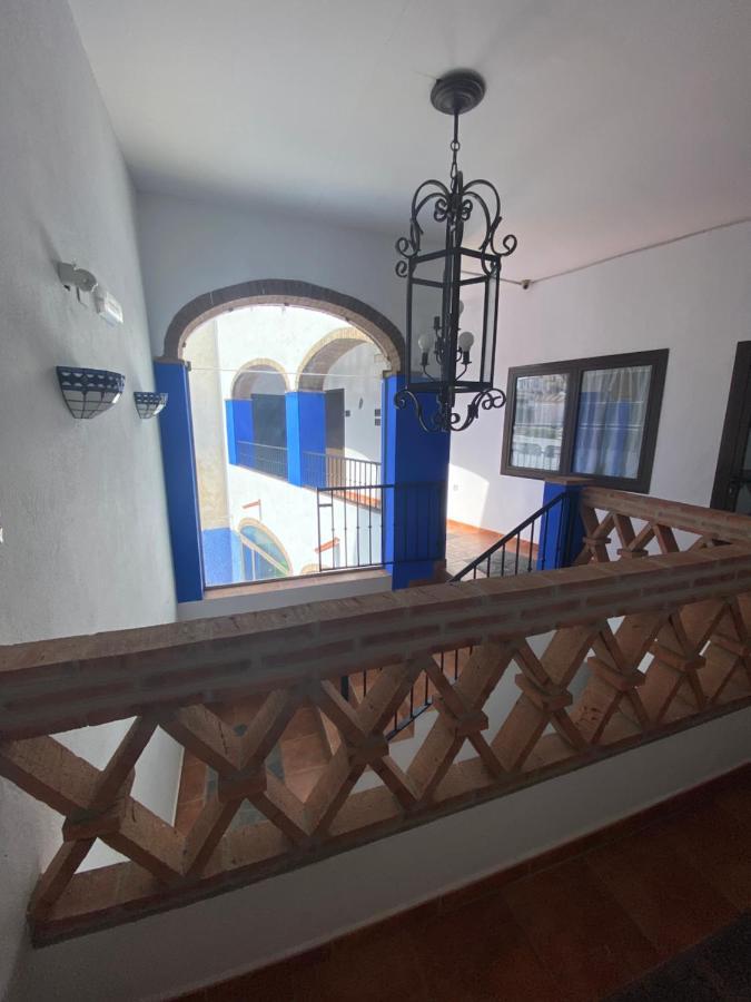 Hotel Rural La Posada De Las Cigueenas Jerez De Los Caballeros Extérieur photo