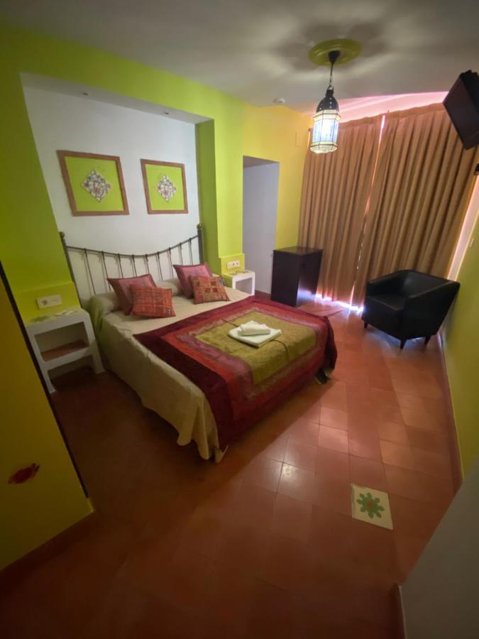 Hotel Rural La Posada De Las Cigueenas Jerez De Los Caballeros Extérieur photo