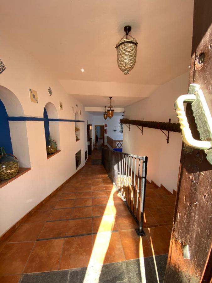 Hotel Rural La Posada De Las Cigueenas Jerez De Los Caballeros Extérieur photo