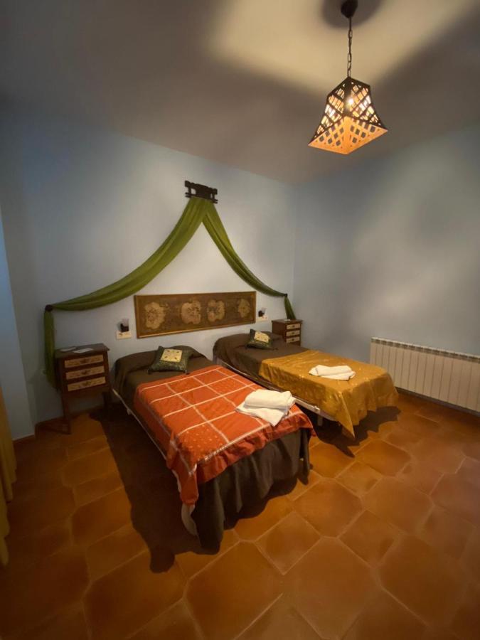 Hotel Rural La Posada De Las Cigueenas Jerez De Los Caballeros Extérieur photo
